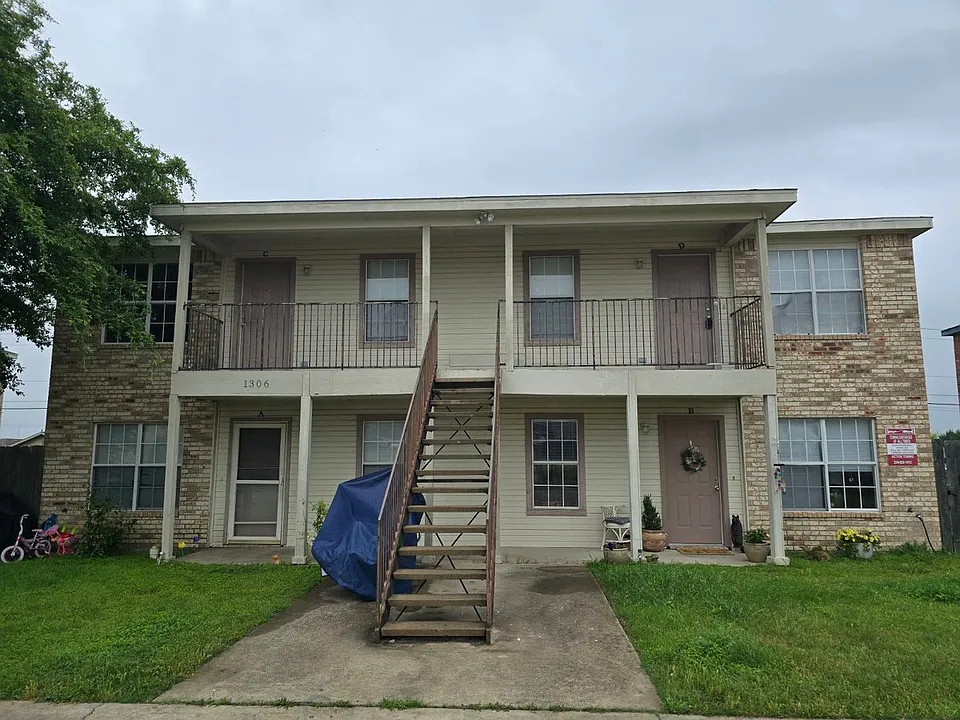 1306 Dugger Cir