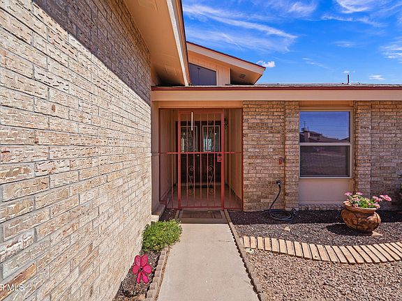 4th image of 4805 Maureen Cir