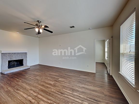 5th image of 518 Indian Paintbrush Dr