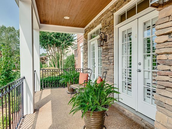 4th image of 343 Gillette Dr