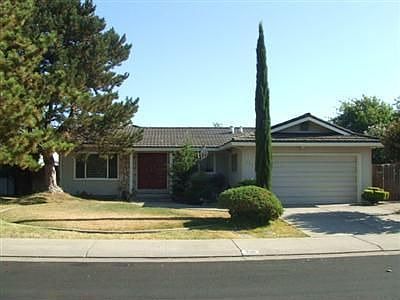 1st image of 326 Taransay Ct