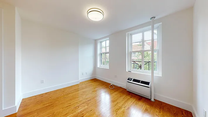 Rented by Bond New York | media 12