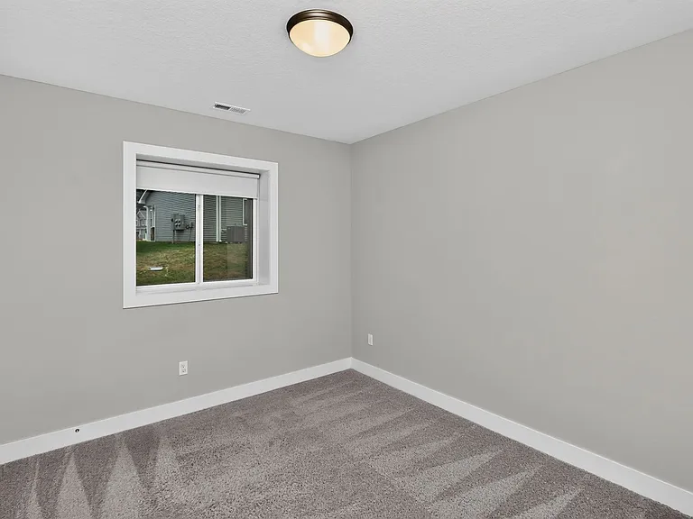 5638 Fernwood Dr — Photo 25