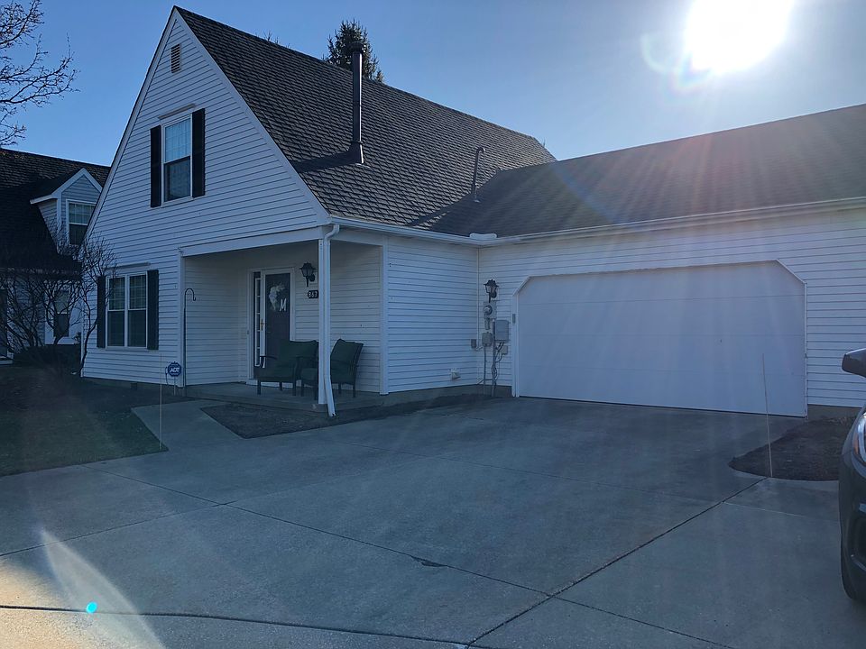 867 W Kensington Lane