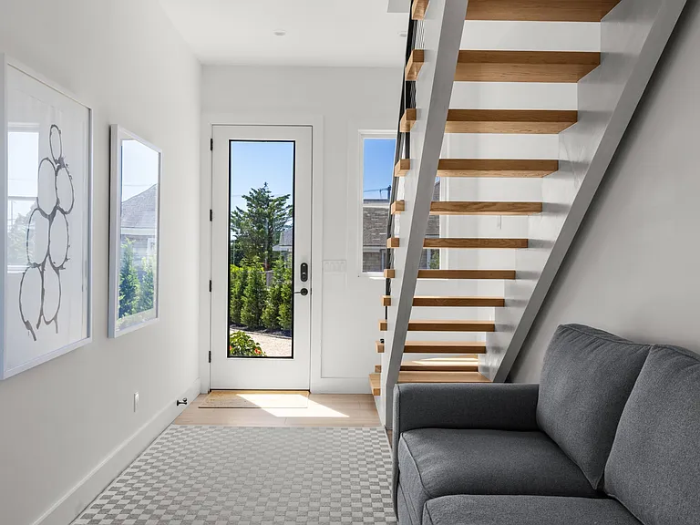 61 Dune Rd — Photo 11