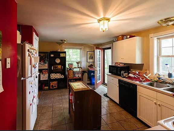 5th image of 117 Longfellow St #2