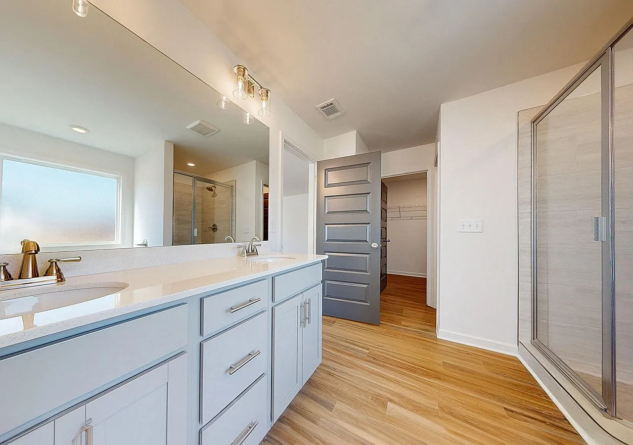 Quinn Residences at Dorchester Place — Photo 4
