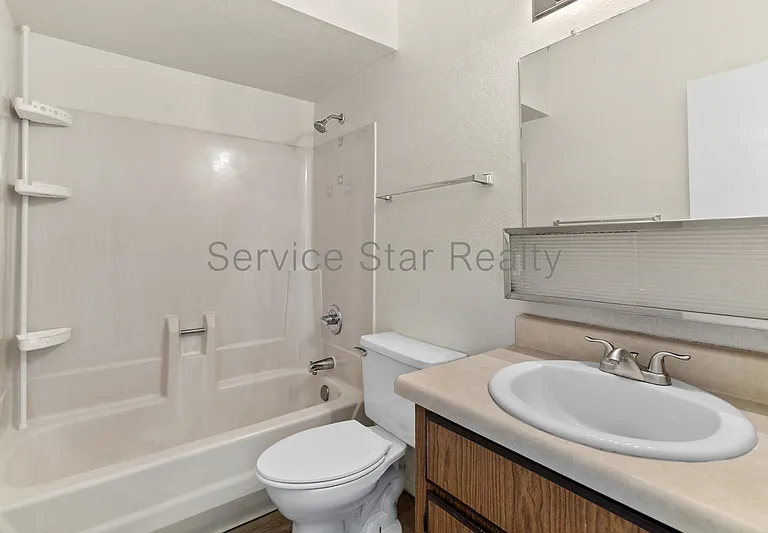 2807 E Le Marche Ave #203 — Photo 14