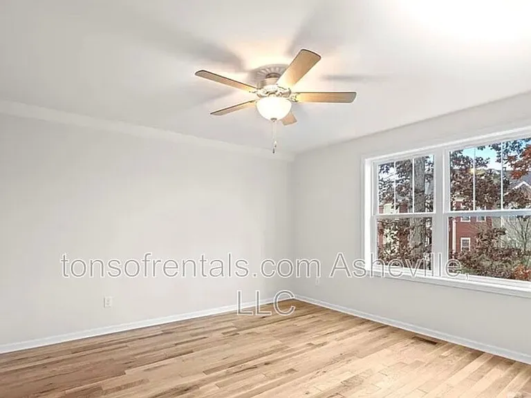 7 Berry Crest Ln — Photo 13