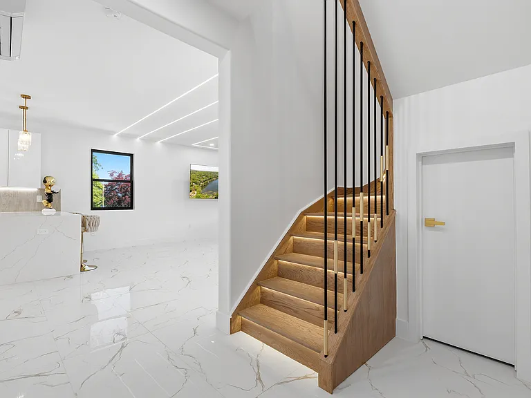 548 Lakes Rd — Photo 24