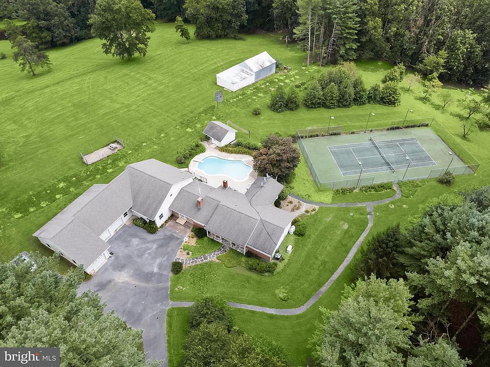 1st image of 3835 Rinehart Rd
