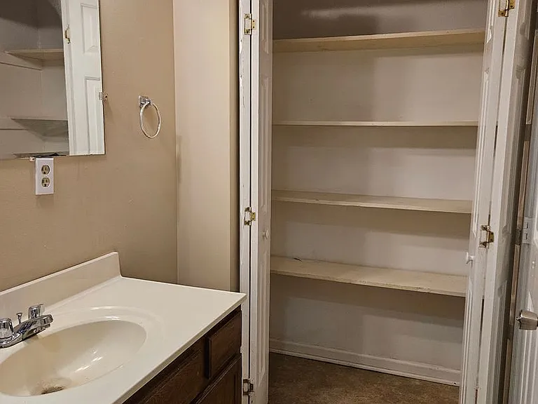 1322 Dale Dr — Photo 10