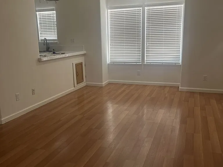 516 Adina Way — Photo 3
