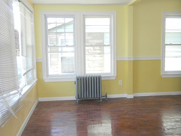 5th image of 11136 204th St