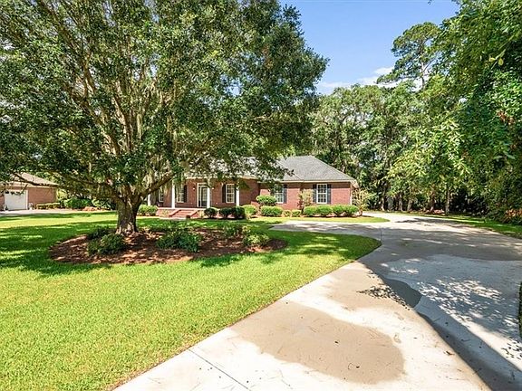 3rd image of 340 Oak Grove Island Dr