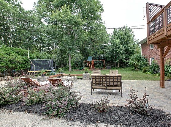 4th image of 104 Moore Dr