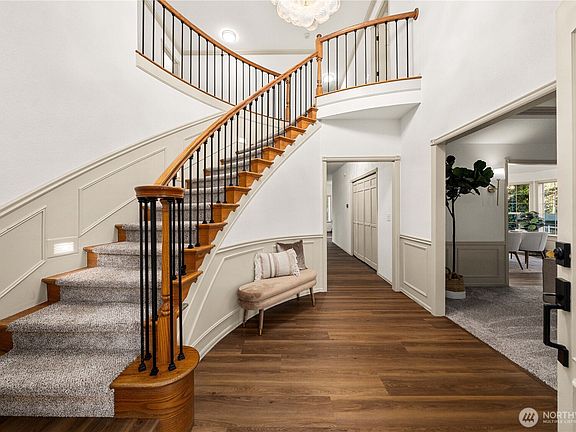5th image of 11215 Madera Circle SW
