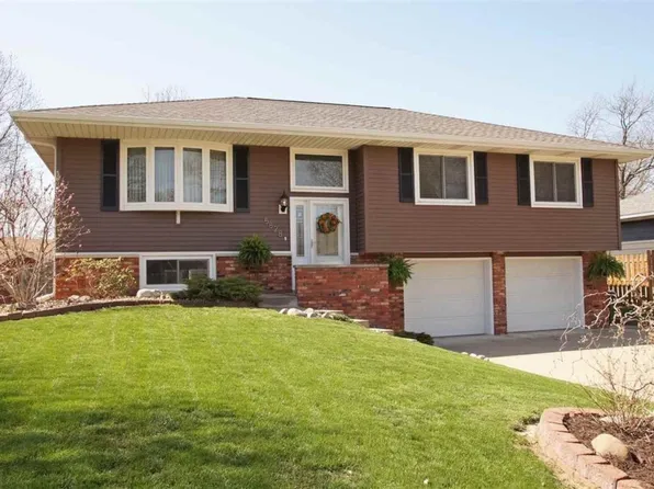 5828 W Colt Dr, Peoria, IL 61607