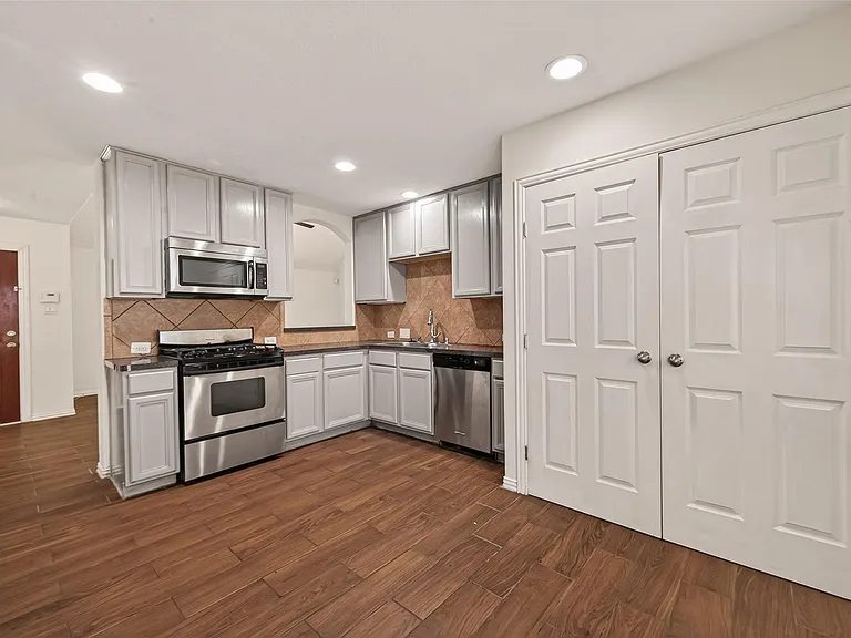 20519 Baron Bend Ln — Photo 9