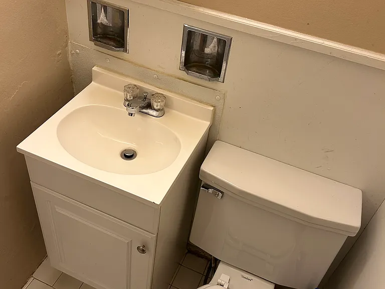 4606 California St #5 — Photo 9