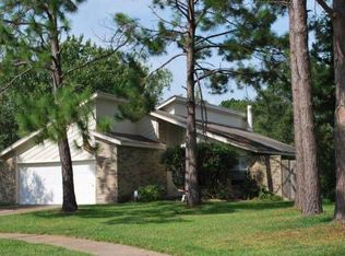 359 Floravista Dr, Webster, TX 77598