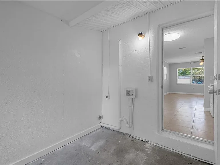 284 Short St — Photo 14