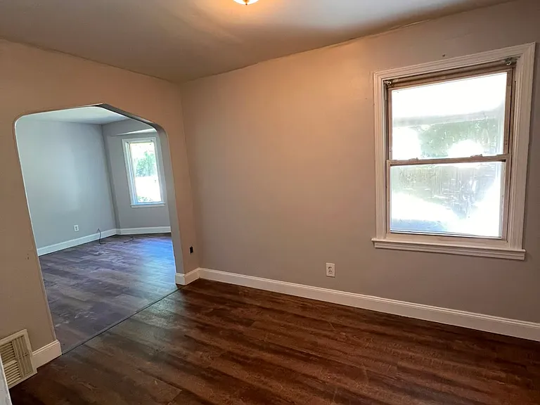 18247 Patton St — Photo 8