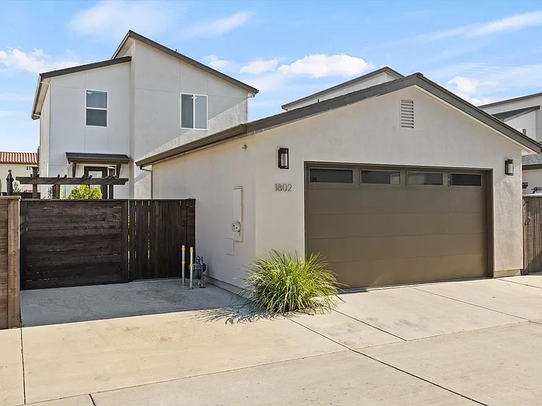 1802 Notre Dame Blvd — Photo 35