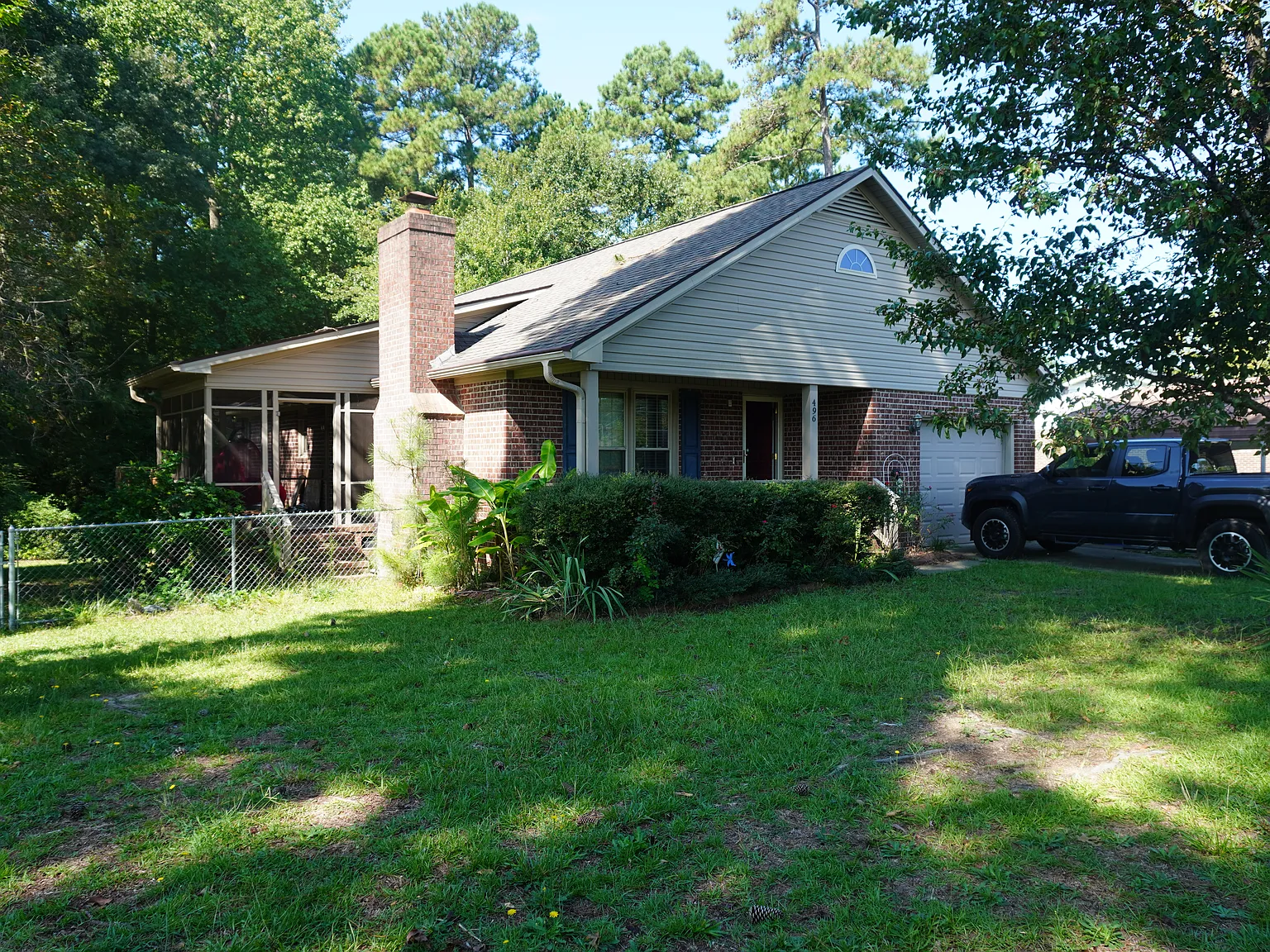 3 bed, 1416 sqft, $1,800 — Photo 2