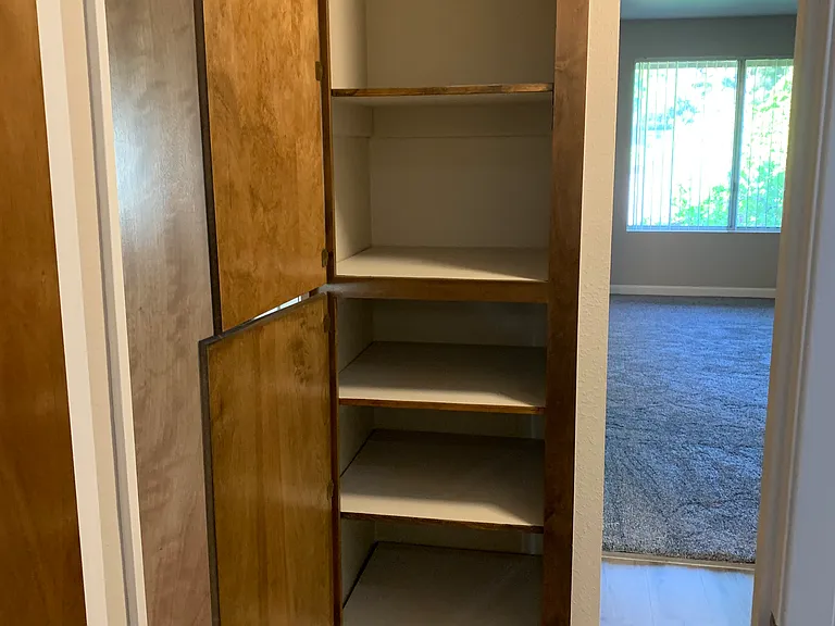 Sandalwood Apartments — Photo 19