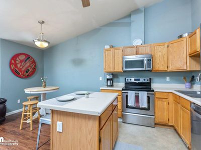 1000 Lakewood Ct APT 8, Anchorage, AK, 99515