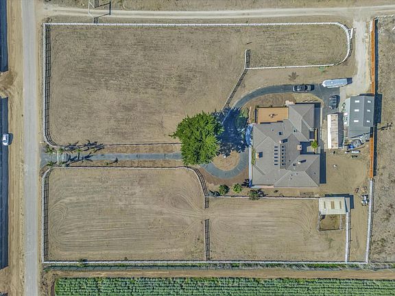 4th image of 268 Giberson Rd