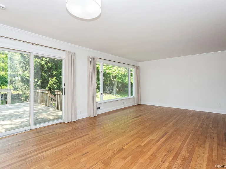 9 Marlene Ct — Photo 5