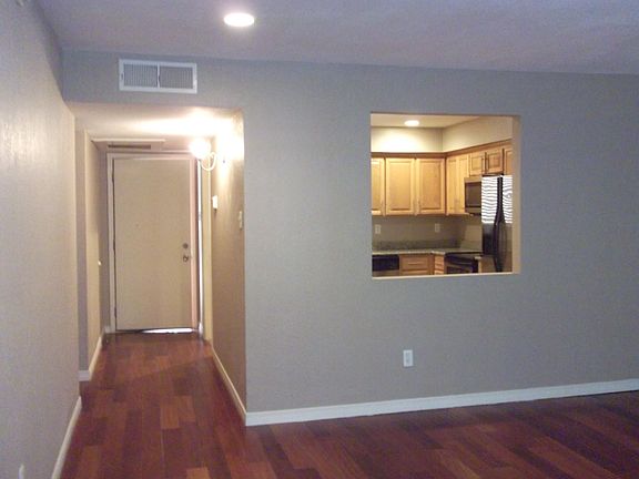 3rd image of 4433 N Stanton St APT 307