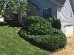 5435 Riverchase Dr, Flowery Branch, GA 30542