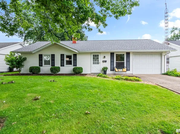49 Westminister Dr, Chatham, IL 62629