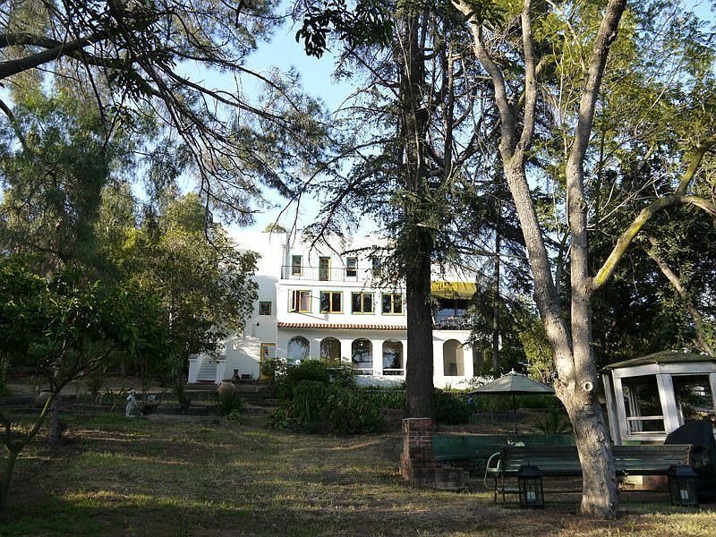 Exterior Back