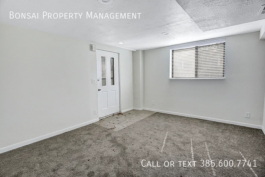 2 Bed Apartment in quiet SLC Suburb — Photo 2