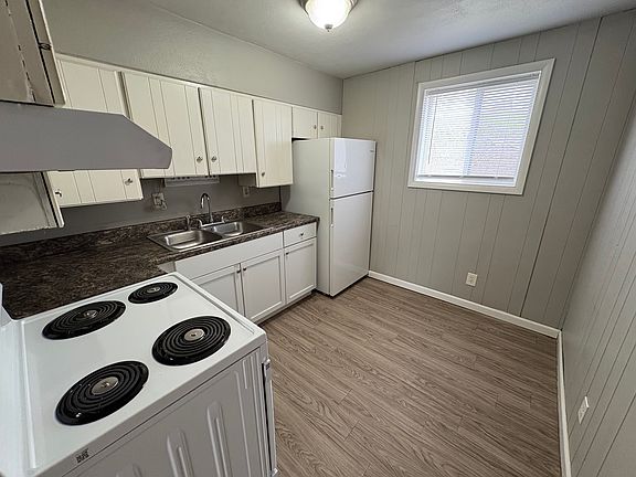 5th image of 928 S Stewart St APT 1