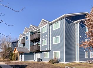 10 Penn Oaks Dr #20-04, North Liberty, IA 52317