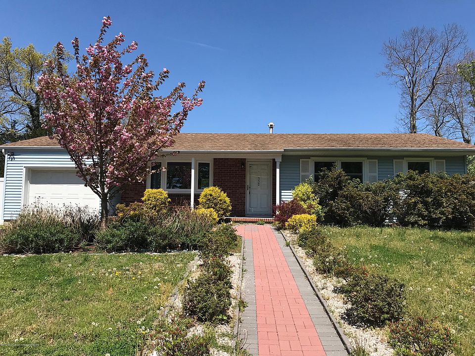 1st image of 332 Suburban Dr