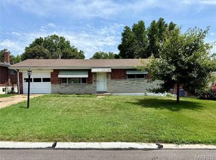 317 Earlsfield Ln, Saint Louis, MO 63125
