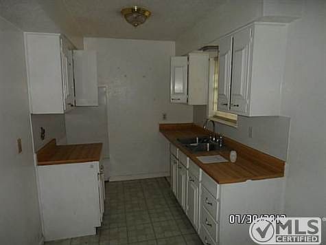 3rd image of 4302 Alicia Ln
