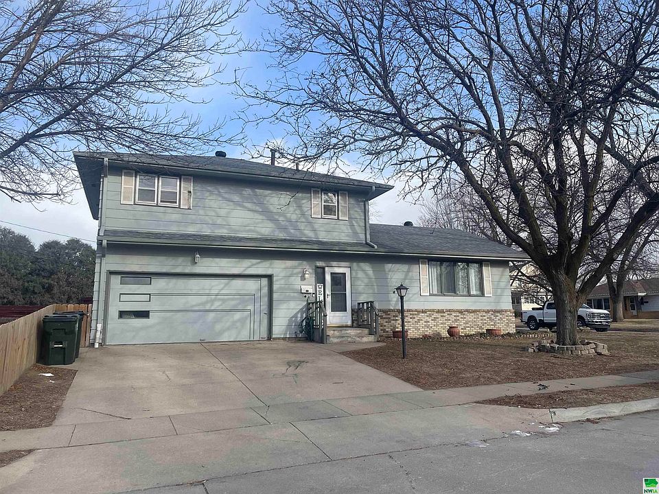 1st image of 2739 S Cypress St