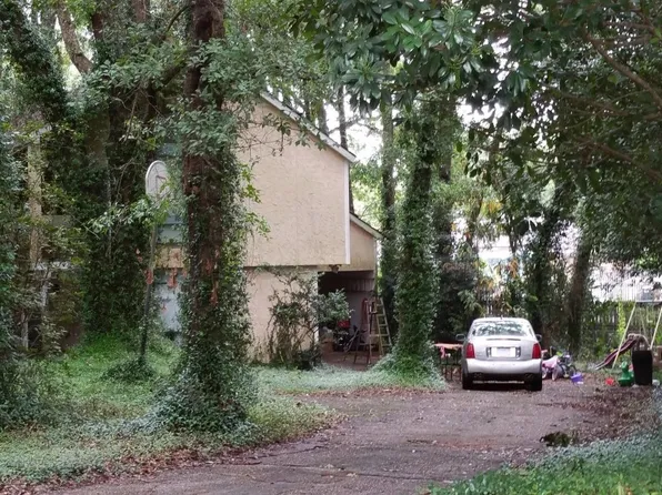 1900 Oakleaf Ct, Mobile, AL 36609