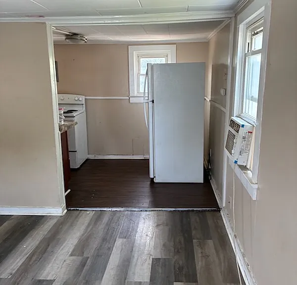 231 S Shaffer St — Photo 2