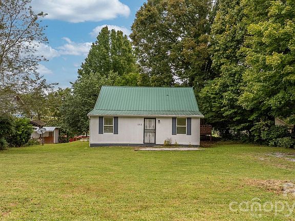4th image of 153 Autumn Ln