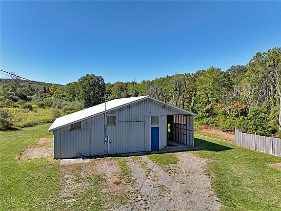 5th image of 15 Hall Rd
