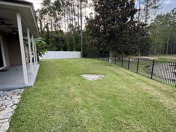 3rd image of 208 Joseph Lake Ct