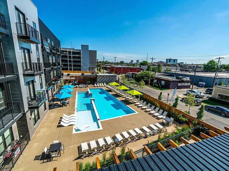 Quinn Apartments — Photo 42